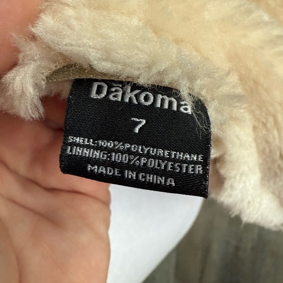 DAKOMA-KIDS OUTERWEAR MINK FUR-LINED COAT W/FUR HOOD-TIMBER Size 7 - Picture 9 of 15